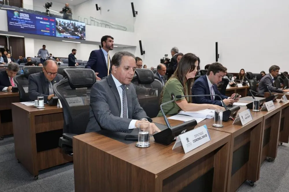 Deputados da ALEMS priorizam honrarias enquanto Recupera-MS tenta salvar empresas em crise