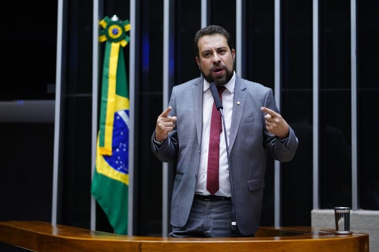 Líder da federação Psol-Rede diz que prioridade da bancada será combater desigualdades sociais