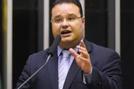 Fábio Trad condiciona projeto do PT em MS a conversa com Lula e decisão de Simone Tebet