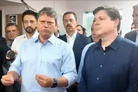 MDB mantém suspense sobre 2026: convenção decidirá se apoia Lula, Tarcísio ou lança candidato próprio