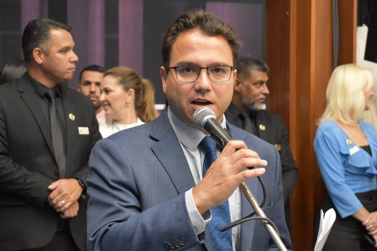 Pedrossian Neto assume vice-liderança do governador Eduardo Riedel na Assembleia