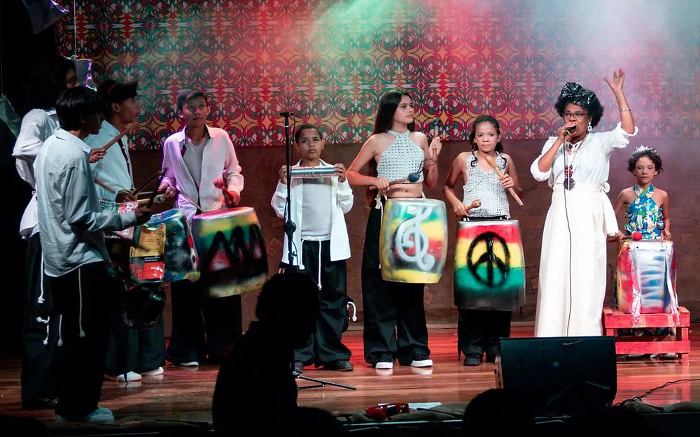 Campo Grande tem fim de semana repleto de cultura: poesia, teatro, música e brechó