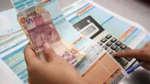 Crise da energia: brasileiros seguem reféns da bandeira vermelha e da incompetência do setor elétrico
