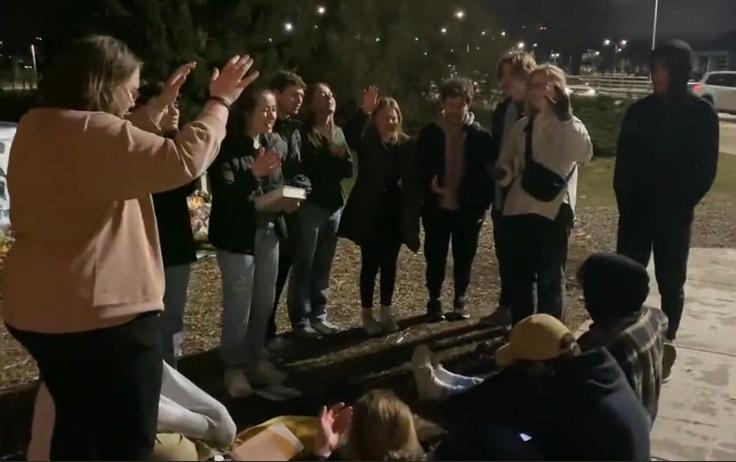 Alunos da Cedarville se sentiram chamados a irem até outras faculdades para evangelizar