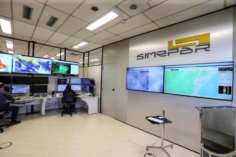 Com incremento de tecnologia, Simepar emitiu 120 mil boletins meteorológicos ao longo de 2022