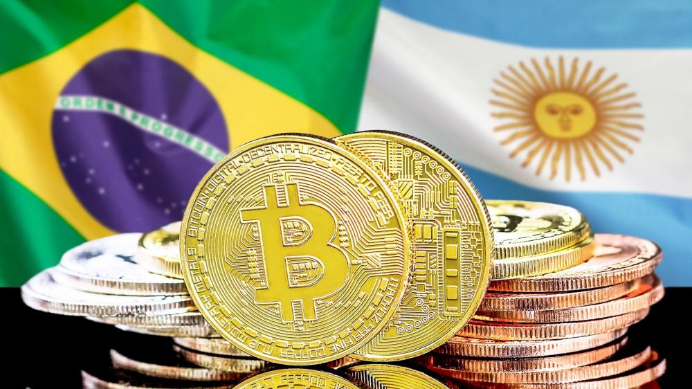 Projeto veda criação de moeda única com outros países