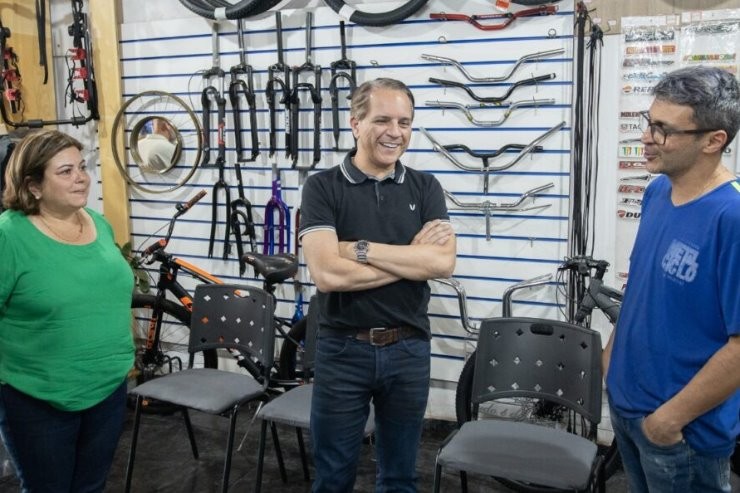 Com o apoio de Coronel David, Amambai comemora veículo entregue à Casa do Trabalhador