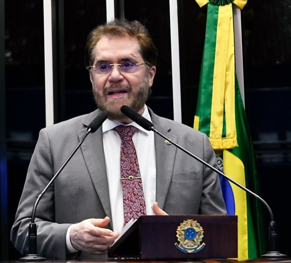 Senadores querem mandato de 8 anos para ministros do STF