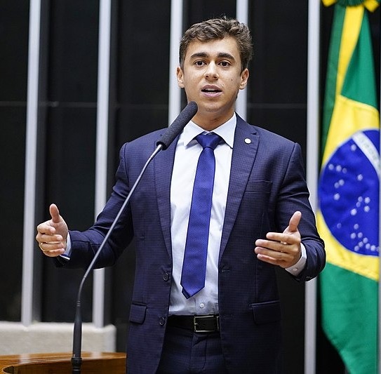 Nikolas cria PL para criminalizar abuso de preços em situações emergenciais