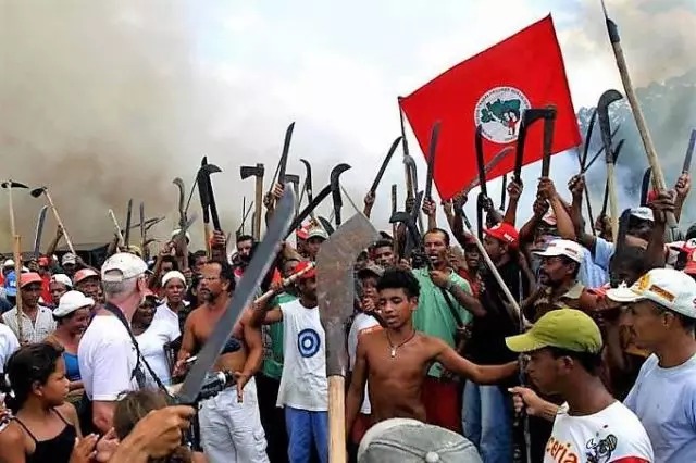 MST invade fazendas e acampamentos se multiplicam em MS