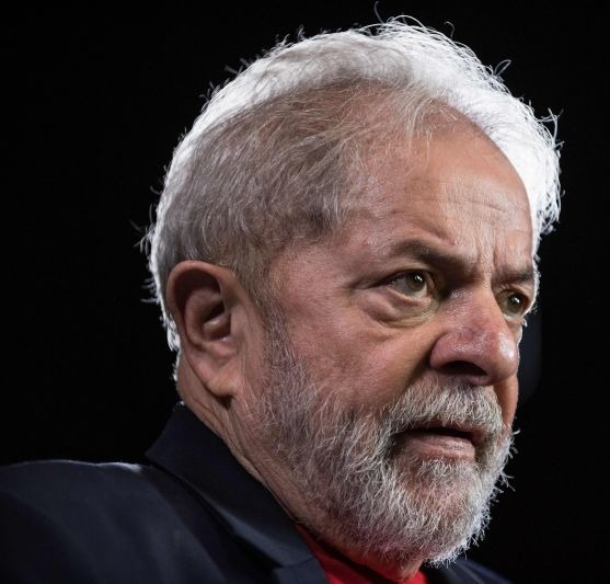 Servidores federais pedem aumento de 13,5%, Lula oferece 7,8%