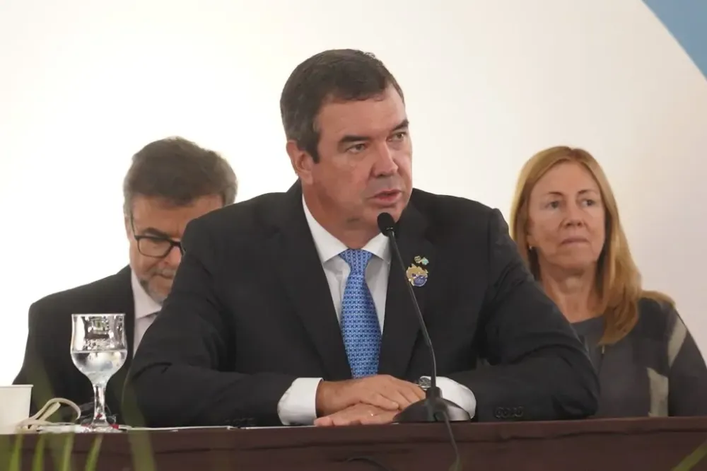 Riedel transforma COP15 em palanque e cobra Lula por obras bilionárias enquanto vende MS como potência sustentável