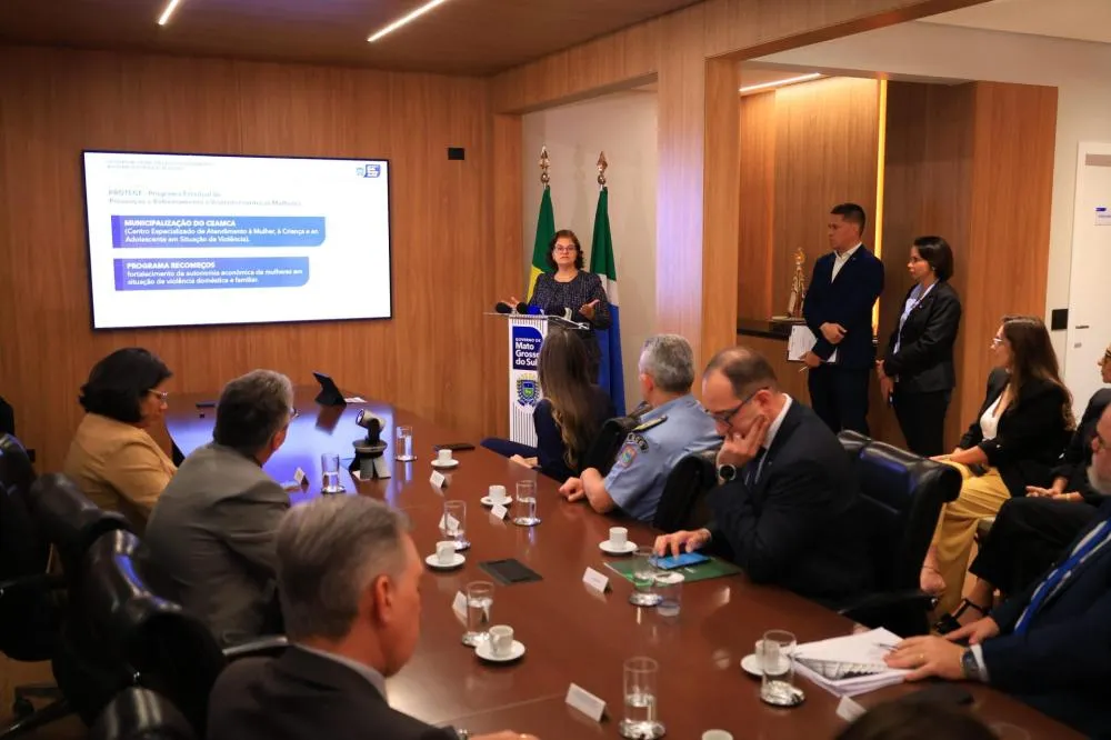 Entre projetos e embates, Câmara e Assembleia avançam em pautas sociais enquanto saúde e violência contra a mulher dominam debates