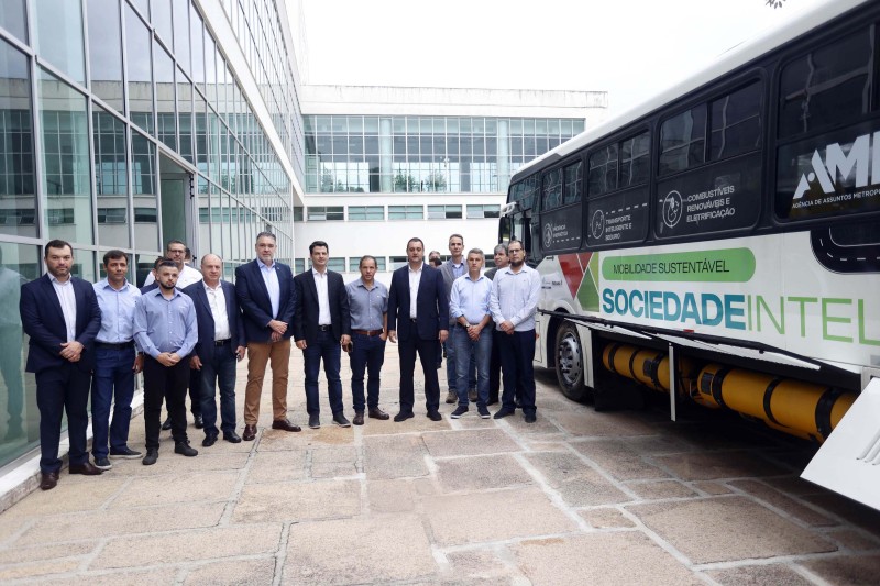 Ônibus movido 100% a gás natural vai atender linha do transporte metropolitano de Curitiba
