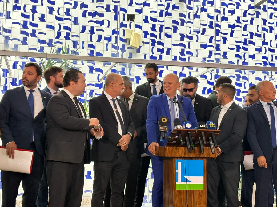 Oposição parte para confronto contra Moraes e articula PEC da Anistia para desafiar STF