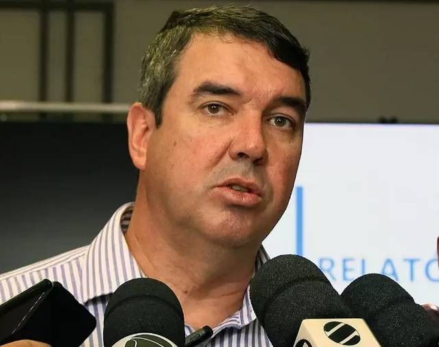 Riedel mantém ICMS reduzido da gasolina em MS