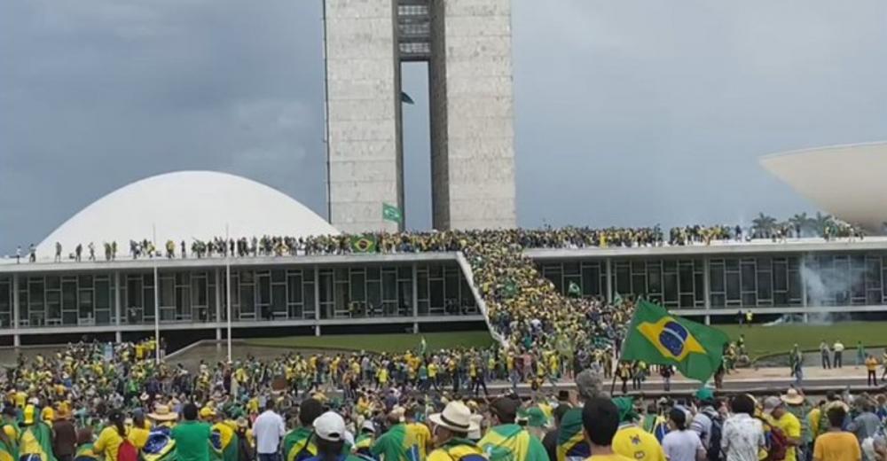 AGU pede a condenação de 40 manifestantes e multa de R$ 20,7 milhões