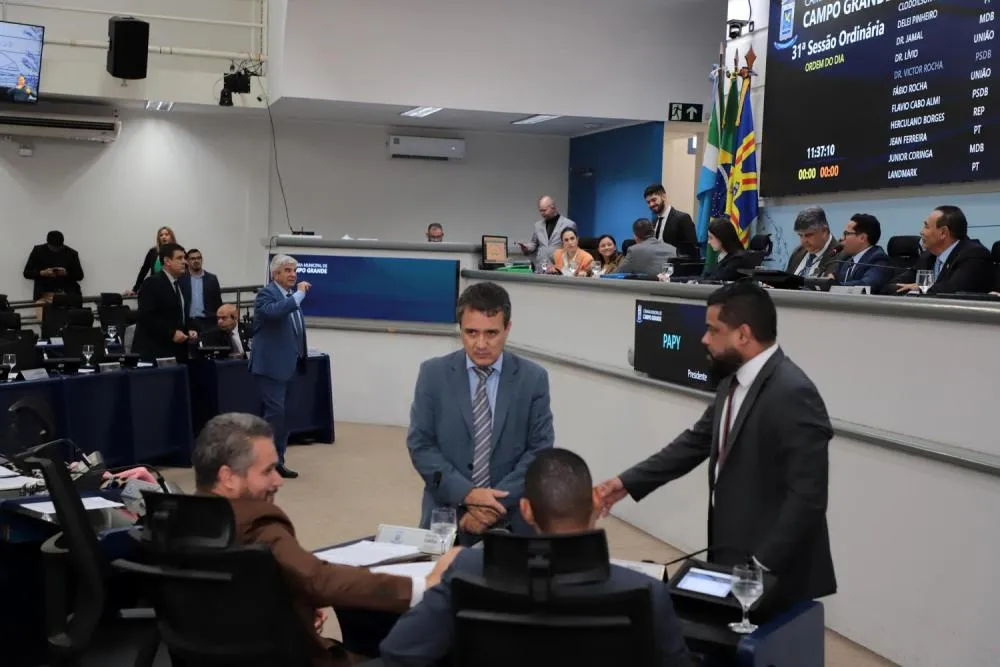 Câmara fecha cerco ao uso de dinheiro público em ano eleitoral e impõe novas regras para vereadores candidatos