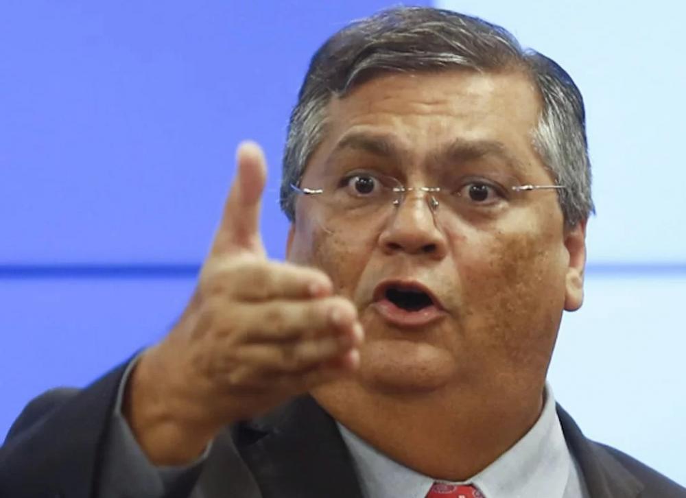 Flávio Dino é denunciado na PGR por chamar donos de armas legalizadas de ‘bandidos’