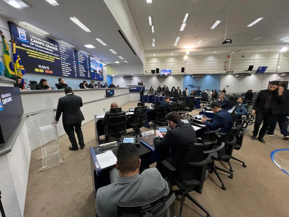 Às vésperas do recesso, Câmara acelera distribuição de honrarias em ano eleitoral