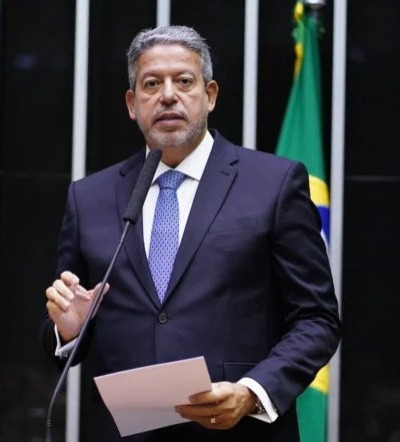 Lira defende semipresidencialismo para acabar com Impeachment no Brasil