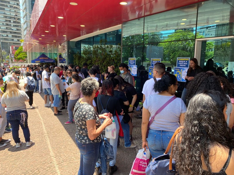 Primeiro dia do Enem começa em todo o país