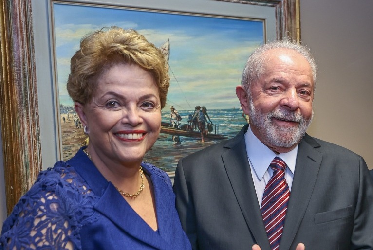 Banco dos Brics anuncia saída de presidente para Dilma assumir o comando
