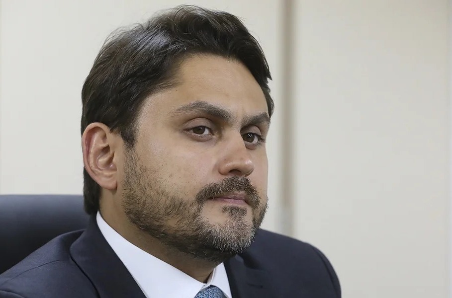 Juscelino Filho alugou avião do sogro com dinheiro de Fundo Eleitoral