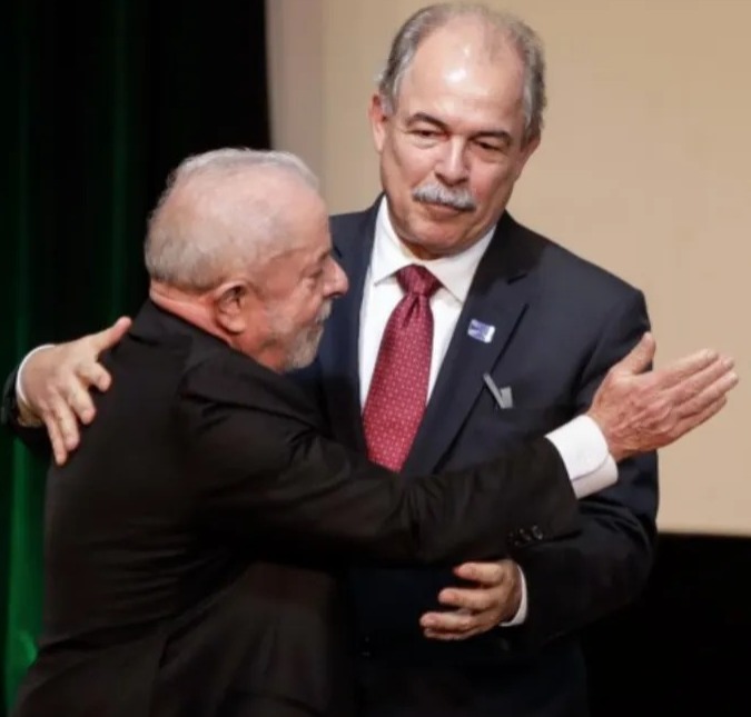 Governo Lula abriga aliados em conselhos de estatais com salários de até R$ 40 mil