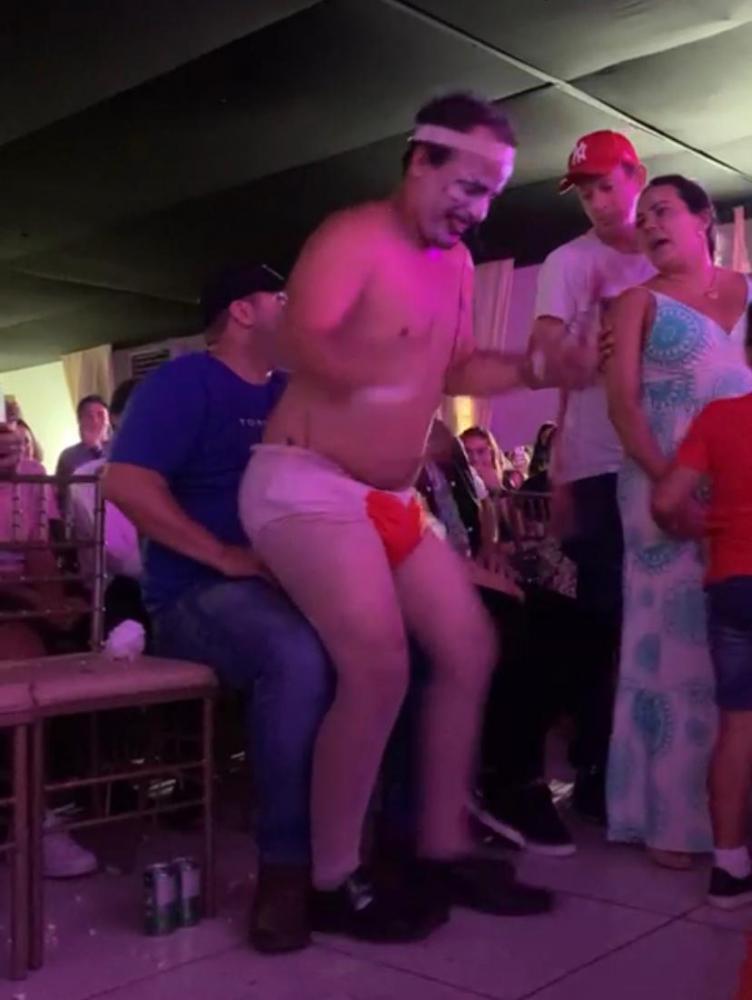 Circo faz apresentação erótica para crianças em Amambai