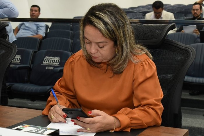 Mês da Mulher: Projeto inclui vítimas de violência doméstica na CNH Social