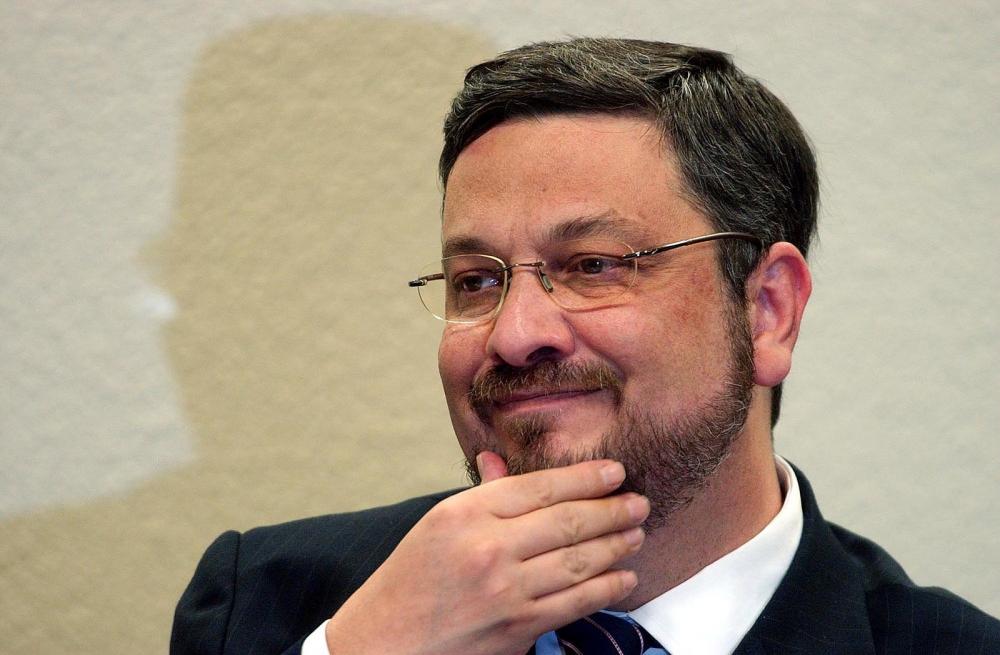 Lava Jato: Juiz ordena que Palocci entregue carros de luxo em 5 dias