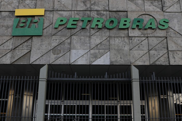 Governo indica novos candidatos para conselhos da Petrobras