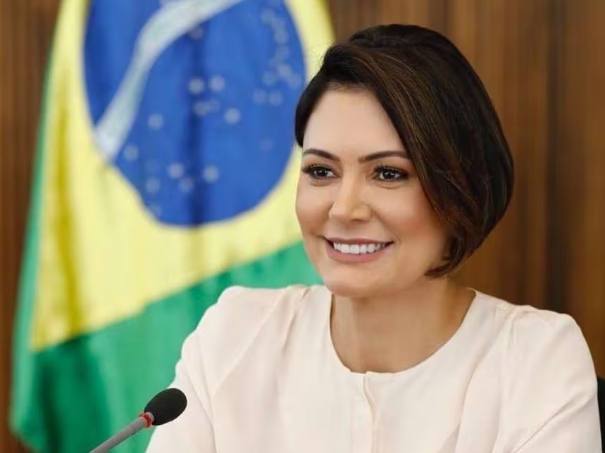 Forbes: Michelle Bolsonaro é eleita a 2ª mulher mais admirada do Brasil