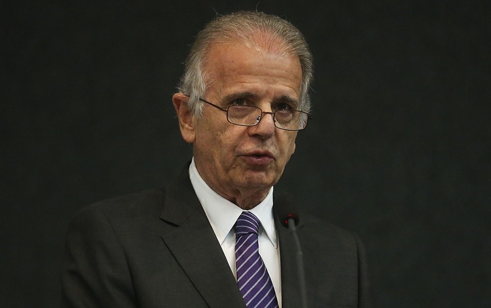 Ministro da Defesa tem acusação de corrupção arquivada na Lava Jato