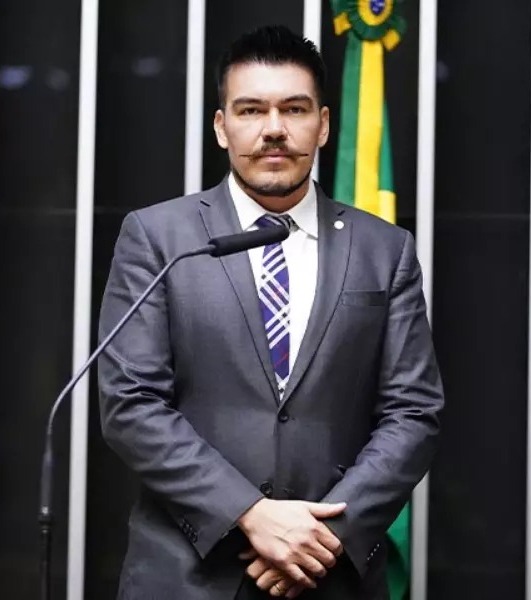 Deputados ocupam irregularmente imóveis funcionais em Brasília
