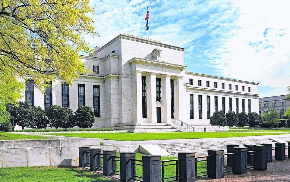 Bancos centrais fazem ação para evitar colapso financeiro global