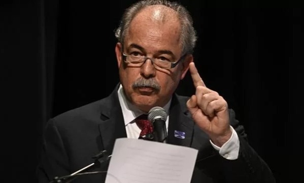 Mercadante defende atuação política do BNDES