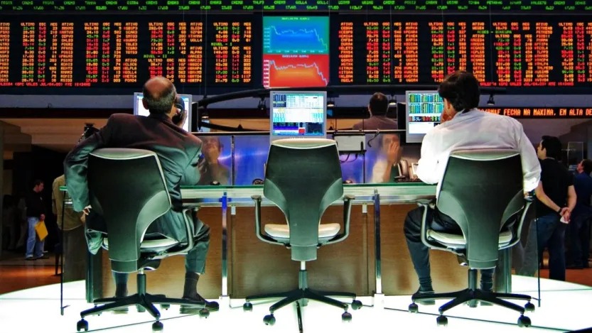 Mercado reage aos ataques de Lula ao Banco Central e eleva juros