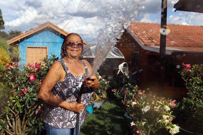 Com apoio do Estado, paranaenses celebram conquista de água de qualidade em casa