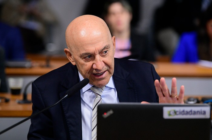 Central telefônica oferecerá serviço a pessoa com deficiência, aprova CCT