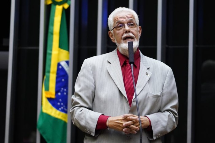 Proposta estende contratos do programa Mais Médicos para atendimento da população indígena