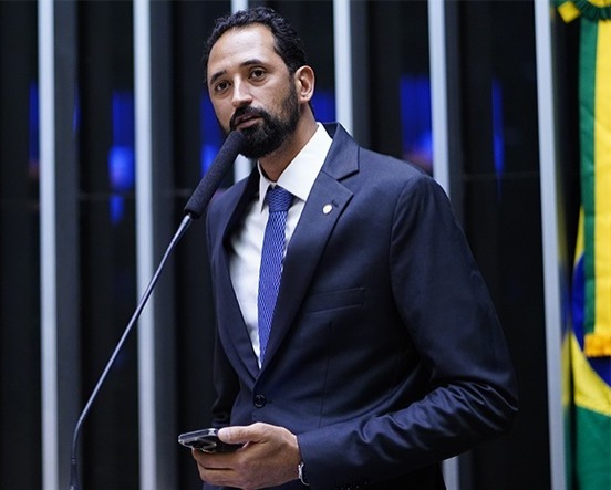 Deputado propõe proibir atletas trans em competições femininas