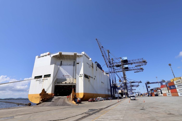 Porto de Paranaguá entra na rota de navio gigante do grupo italiano Grimaldi