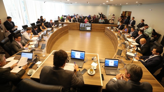 CCJ discute emendas de projeto que trata da Reforma Administrativa do Estado