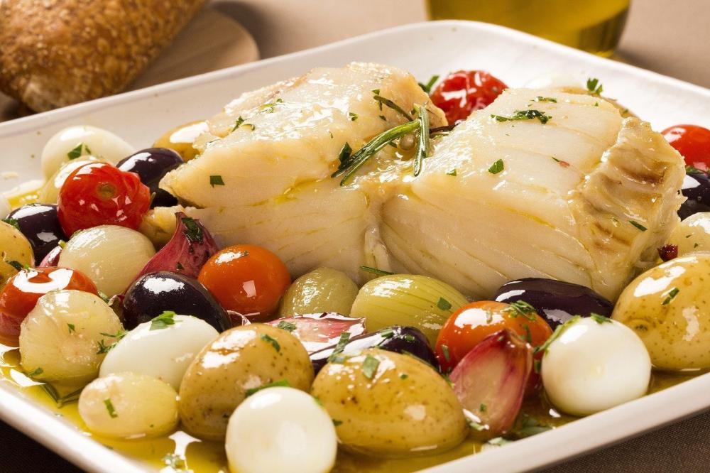 Com o aumento de 86% do bacalhau, restaurantes apostam em outros peixes