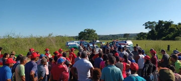 PM força saída do MST da Fazenda São Lukas invadida em Goiás