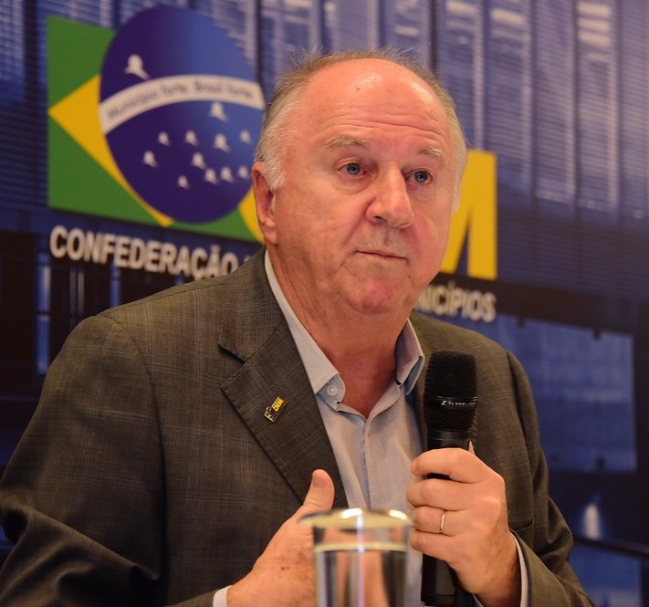 Prefeitos reivindicam participação na construção de novo arcabouço fiscal