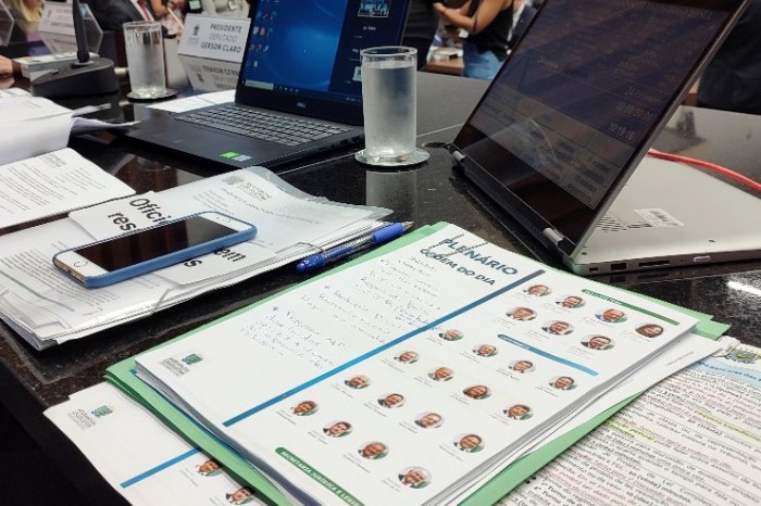 Deputados devem votar quatro projetos em primeira discussão nesta terça-feira