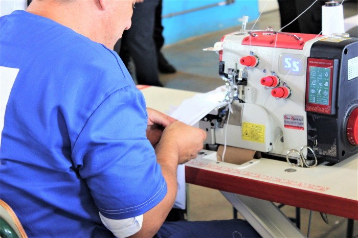 Estado de São Paulo inaugura oficina de corte e costura para 400 presas